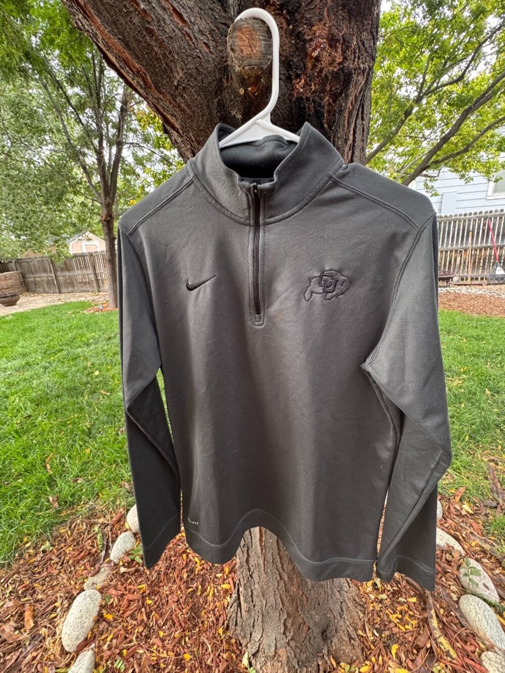 Nike Women's Dri-FIT Colorado Buffaloes Half-Zip Pullover Size Medium